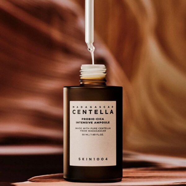 SKIN1004 Madagascar Centella Probio-Cica Intensive Ampoule 50ml - Imagem 2